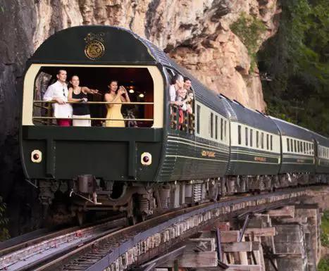 旅行出行方式全攻略：从绿皮火车到定制服务，帮你找到最适合的旅行体验