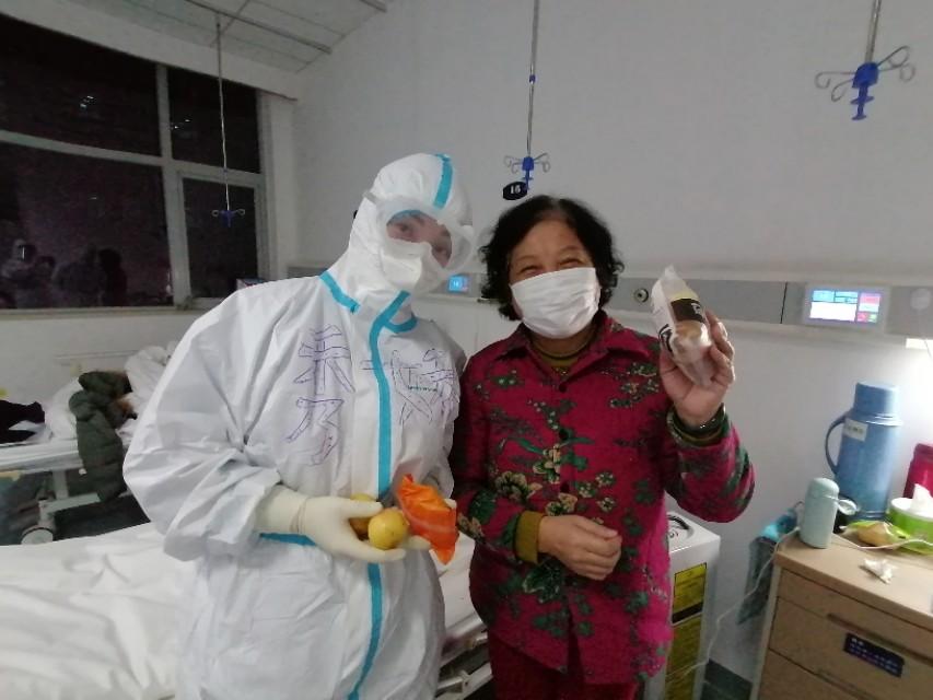 杨阿姨什么意思？揭秘网络热梗杨阿姨的起源与正确用法，让你轻松玩转社交圈