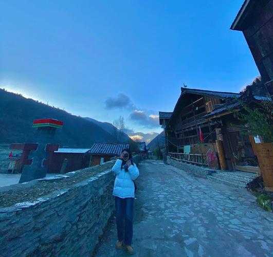 大玲子旅游攻略:避开人潮,轻松玩转隐秘古镇与梯田美景 大玲子旅游攻略:避开人潮,轻松玩转隐秘古镇与梯田美景